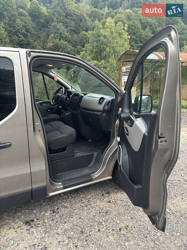 Минивэн Renault Trafic 2015 в Хусте фото 2 Минивэн Renault Trafic 2015 в Хусте