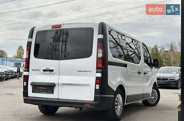 Мінівен Renault Trafic 2016 в 