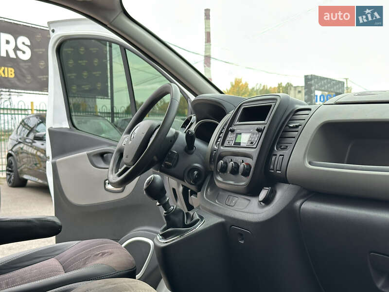 Минивэн Renault Trafic 2016 в Харькове