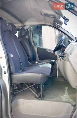 Минивэн Renault Trafic 2012 в 