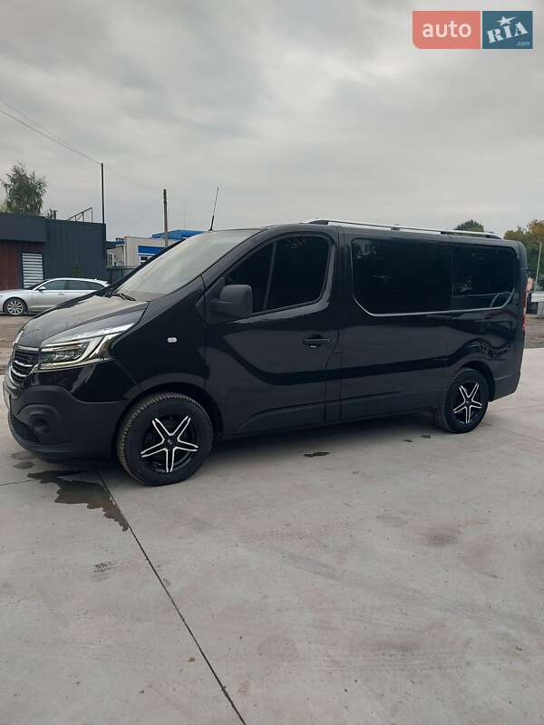 Мінівен Renault Trafic 2020 в Млиніві