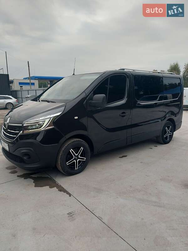 Мінівен Renault Trafic 2020 в Млиніві