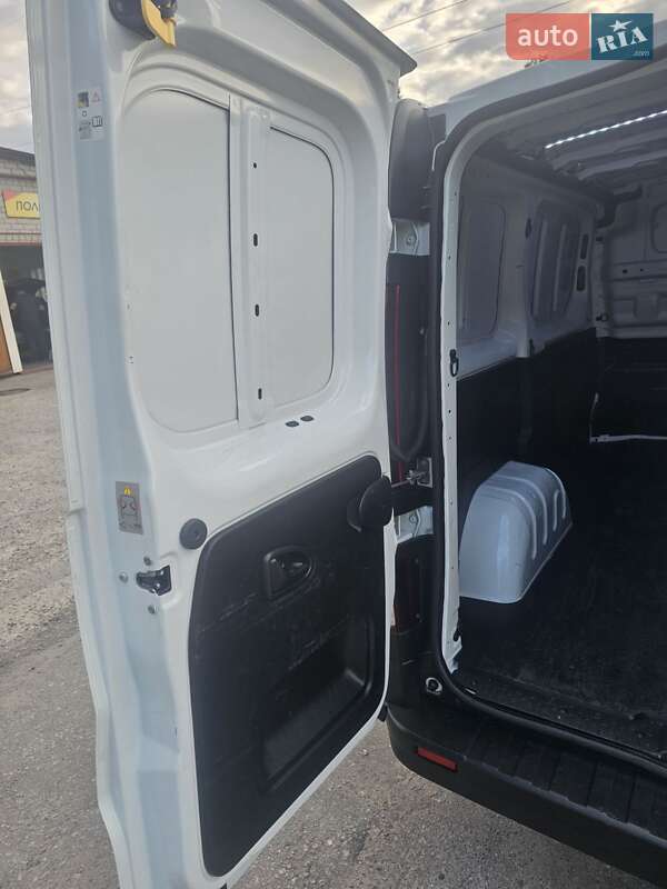 Грузопассажирский фургон Renault Trafic 2019 в Днепре