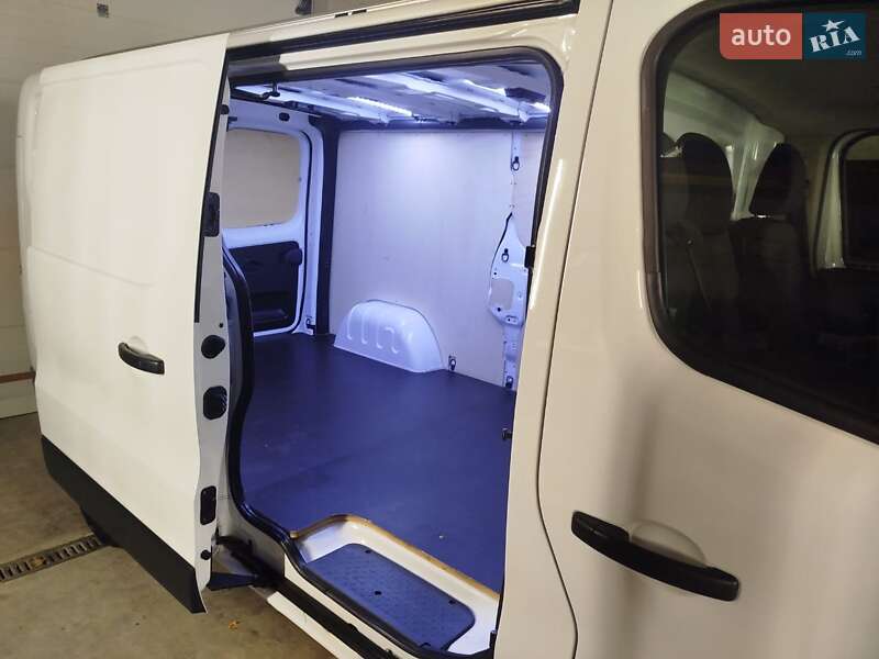 Грузовой фургон Renault Trafic 2023 в Львове
