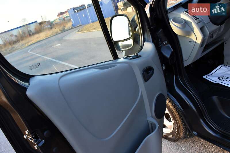 Мінівен Renault Trafic 2013 в Дрогобичі