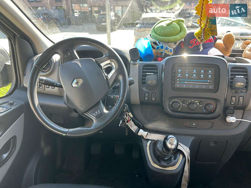 Мінівен Renault Trafic 2017 в Дніпрі