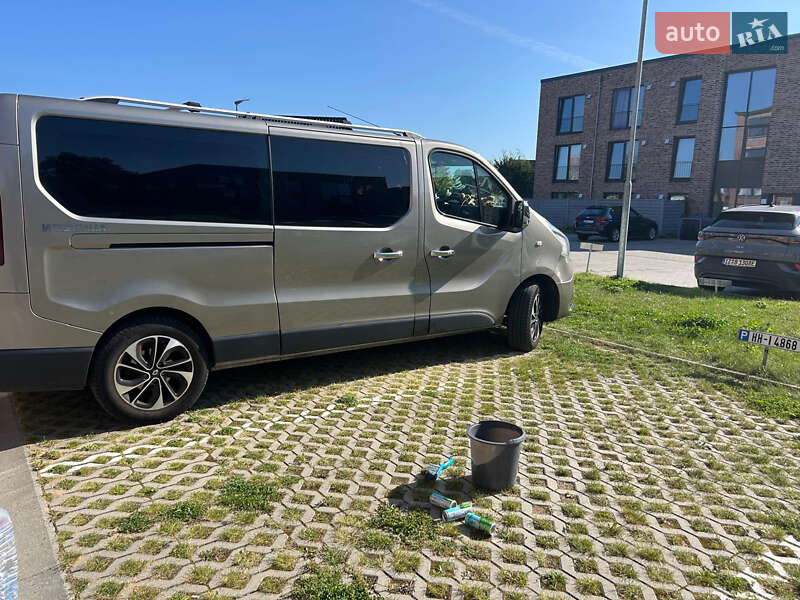 Мінівен Renault Trafic 2017 в Дніпрі