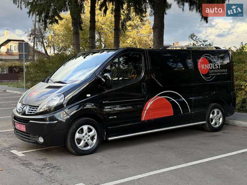 Грузовой фургон Renault Trafic 2012 в Дубно