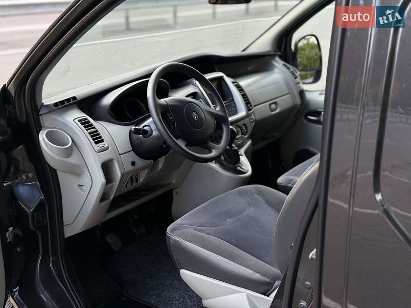 Грузовой фургон Renault Trafic 2012 в Дубно