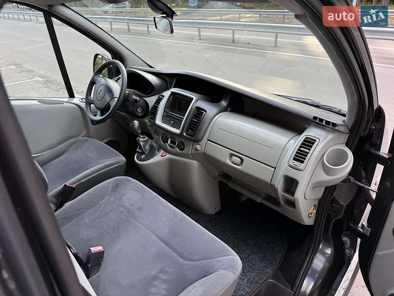 Грузовой фургон Renault Trafic 2012 в Дубно