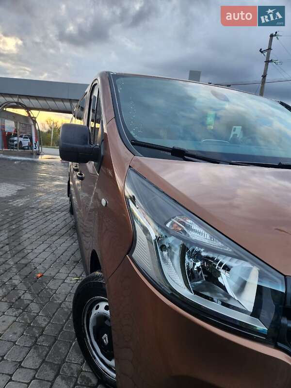 Renault Trafic 2015 Renault Trafic 2015
