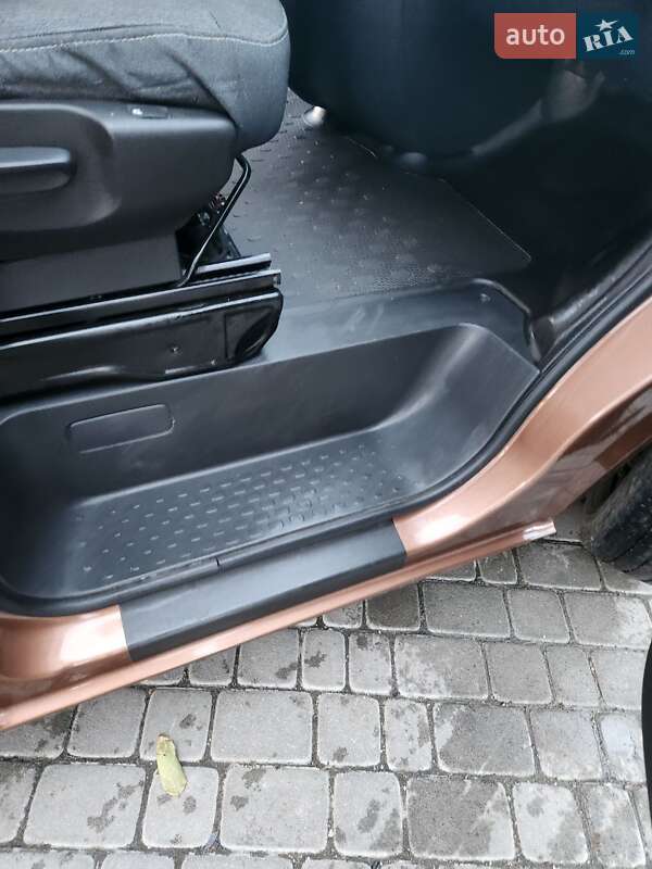 Минивэн Renault Trafic 2015 в Ивано-Франковске