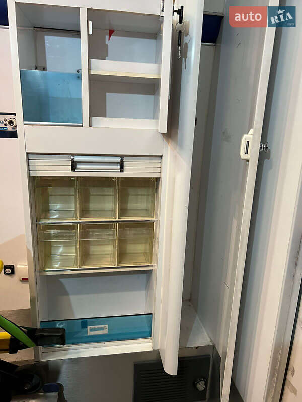 Автомобіль швидкої допомоги Renault Trafic 2013 в Києві