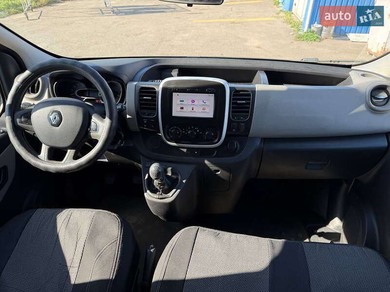 Минивэн Renault Trafic 2016 в Киеве фото 8 Минивэн Renault Trafic 2016 в Киеве