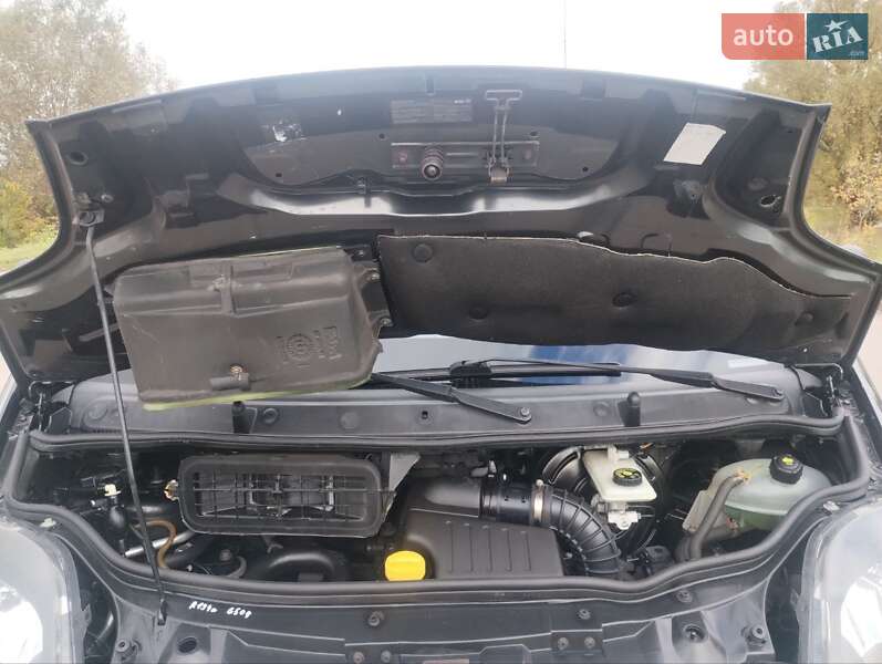 Минивэн Renault Trafic 2014 в Дубно
