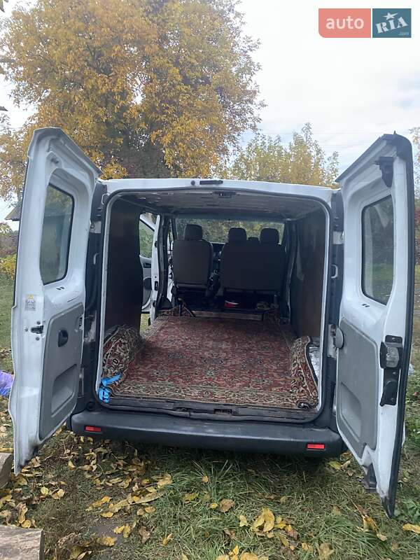 Вантажний фургон Renault Trafic 2006 в Києві