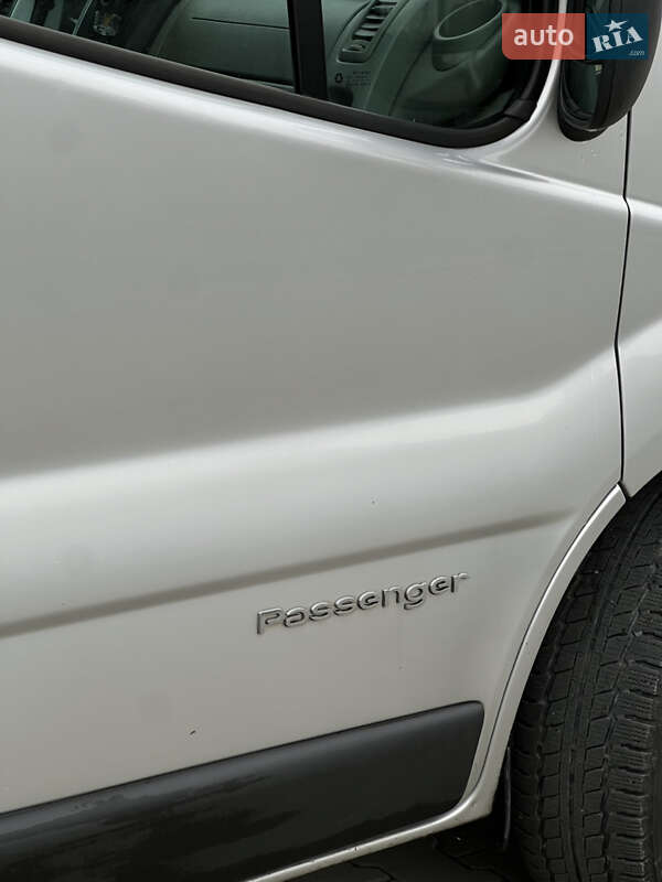 Мінівен Renault Trafic 2012 в Ужгороді