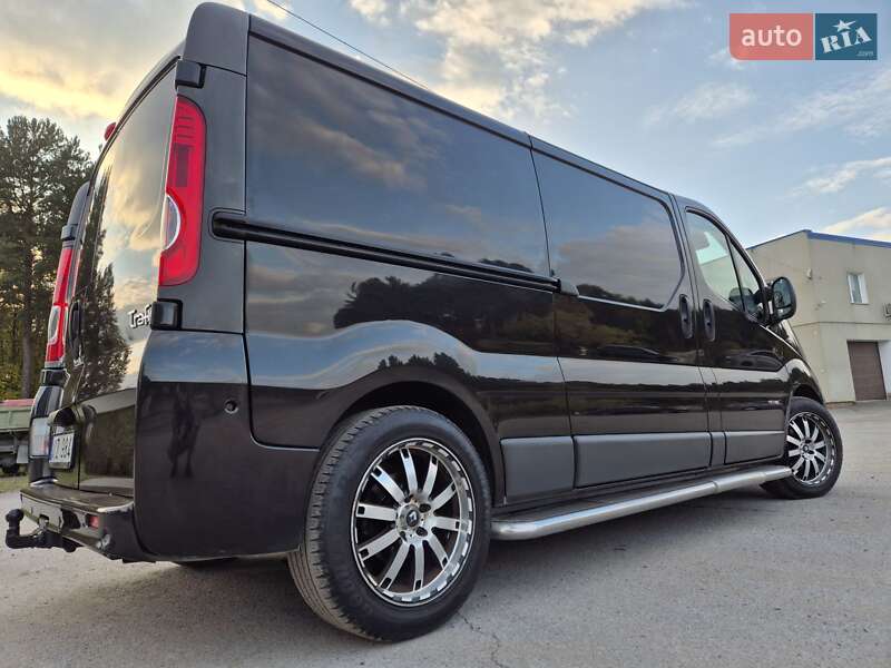 Грузовой фургон Renault Trafic 2013 в Радивилове