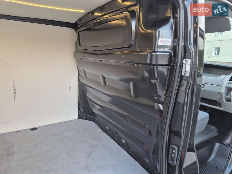 Грузовой фургон Renault Trafic 2013 в Радивилове
