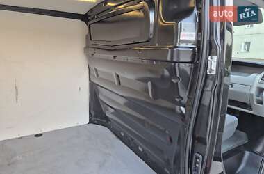 Грузовой фургон Renault Trafic 2013 в 