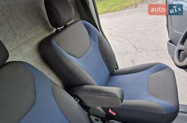 Грузовой фургон Renault Trafic 2013 в 