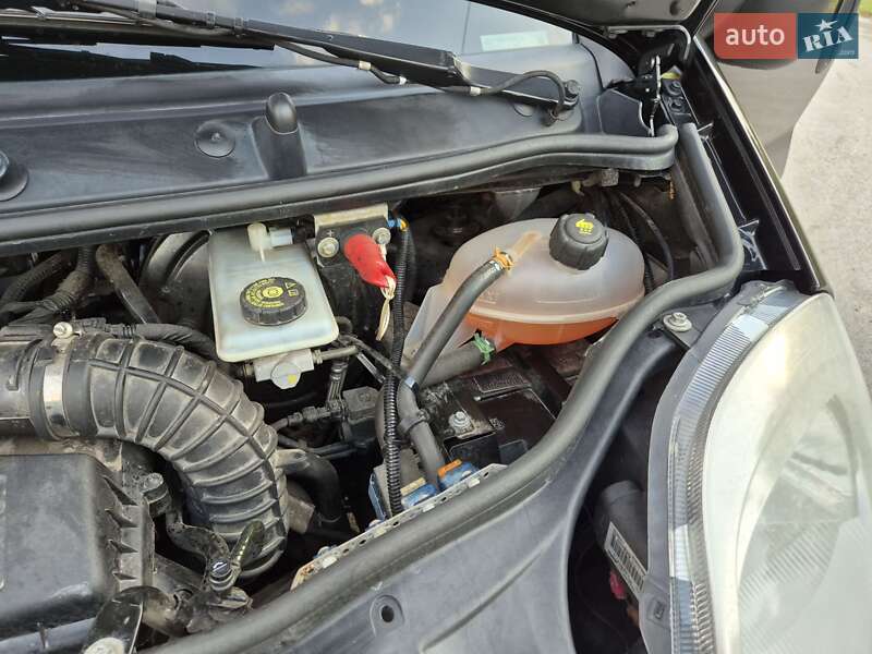 Грузовой фургон Renault Trafic 2013 в Радивилове