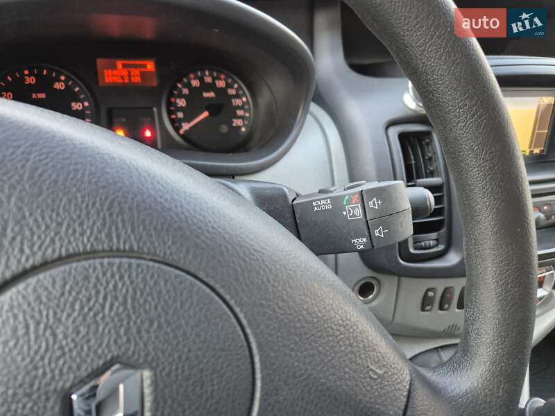 Грузовой фургон Renault Trafic 2013 в Радивилове