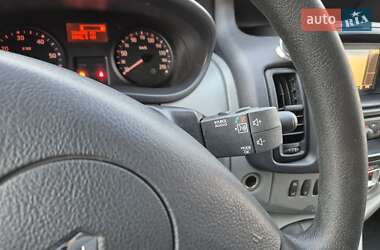 Грузовой фургон Renault Trafic 2013 в 