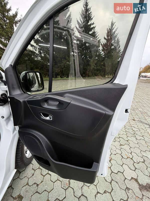Минивэн Renault Trafic 2021 в Дубно