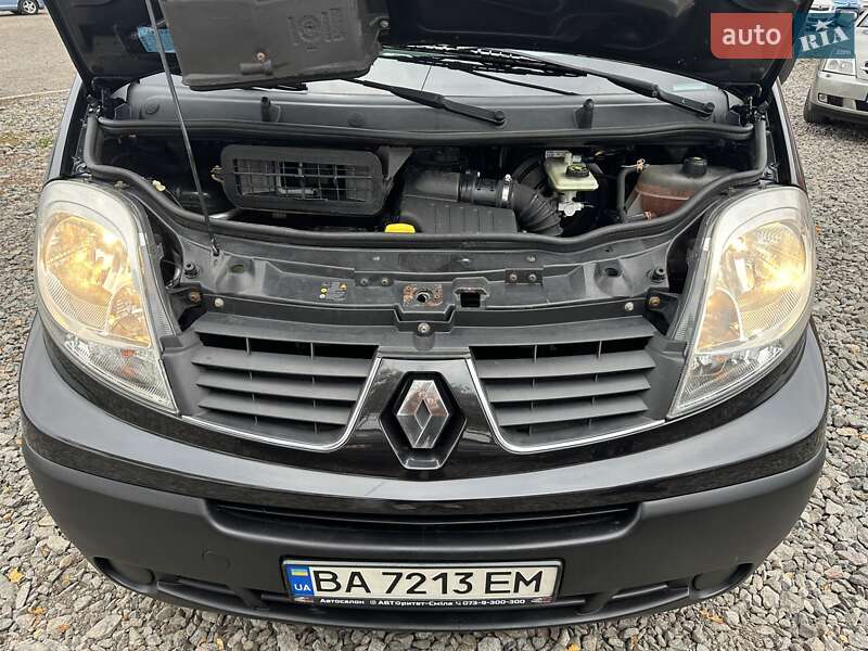 Минивэн Renault Trafic 2008 в Смеле фото 5 Минивэн Renault Trafic 2008 в Смеле