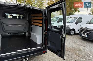 Минивэн Renault Trafic 2016 в 