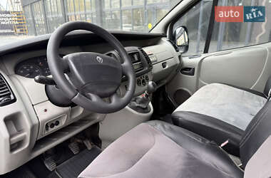 Минивэн Renault Trafic 2003 в 