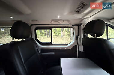 Минивэн Renault Trafic 2020 в 