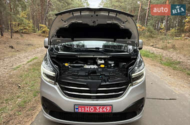 Минивэн Renault Trafic 2020 в 