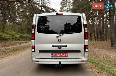 Минивэн Renault Trafic 2020 в 