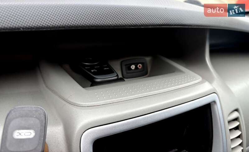 Минивэн Renault Trafic 2013 в Житомире фото 35 Минивэн Renault Trafic 2013 в Житомире