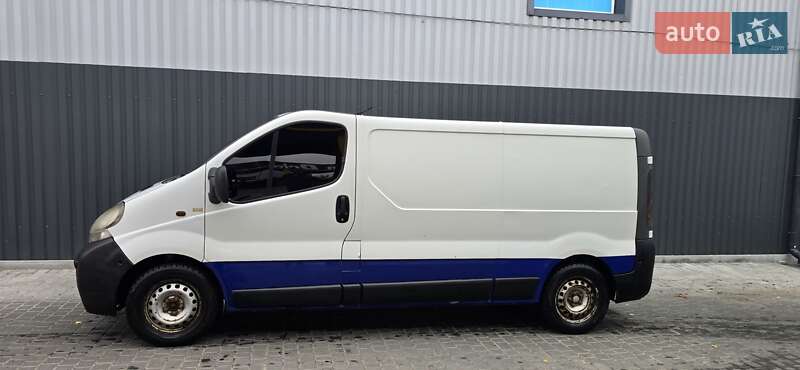Вантажний фургон Renault Trafic 2004 в 