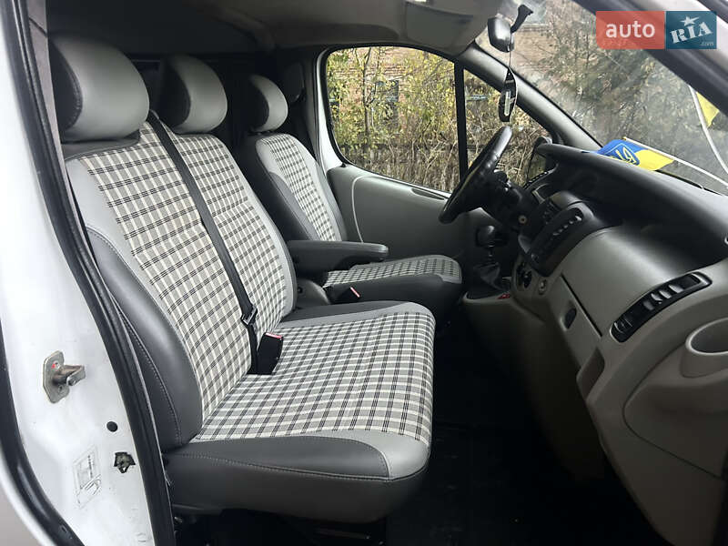 Мінівен Renault Trafic 2006 в Хмільнику