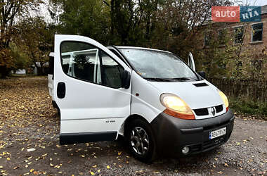 Минивэн Renault Trafic 2006 в 