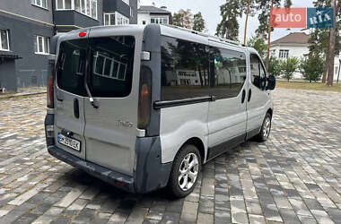 Минивэн Renault Trafic 2002 в  фото 5 Минивэн Renault Trafic 2002 в