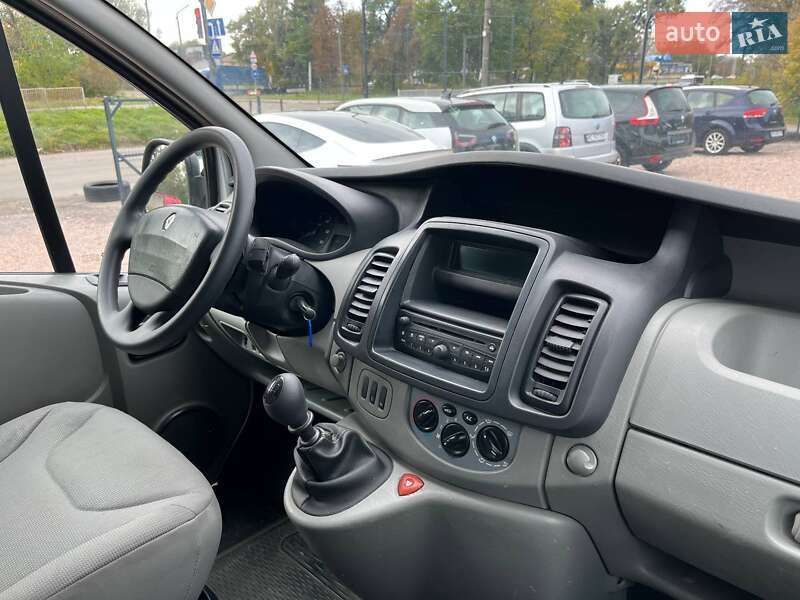 Вантажний фургон Renault Trafic 2014 в Рівному фото 18 Вантажний фургон Renault Trafic 2014 в Рівному