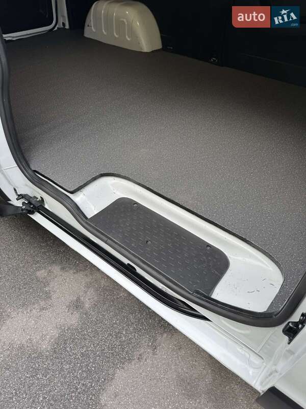 Грузовой фургон Renault Trafic 2023 в Казатине фото 57 Грузовой фургон Renault Trafic 2023 в Казатине