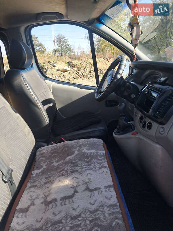 Минивэн Renault Trafic 2007 в Добротворе