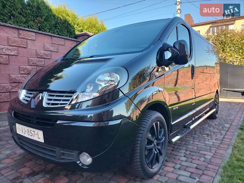 Минивэн Renault Trafic 2014 в Ровно фото Минивэн Renault Trafic 2014 в Ровно