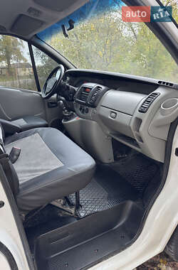 Минивэн Renault Trafic 2009 в 