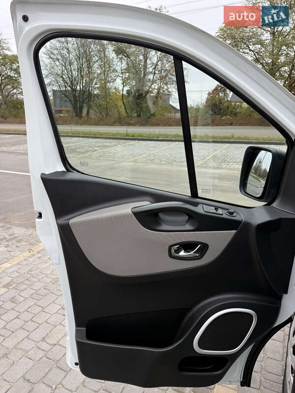 Грузопассажирский фургон Renault Trafic 2018 в Виннице фото 14 Грузопассажирский фургон Renault Trafic 2018 в Виннице