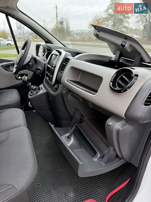 Грузопассажирский фургон Renault Trafic 2018 в Виннице фото 31 Грузопассажирский фургон Renault Trafic 2018 в Виннице