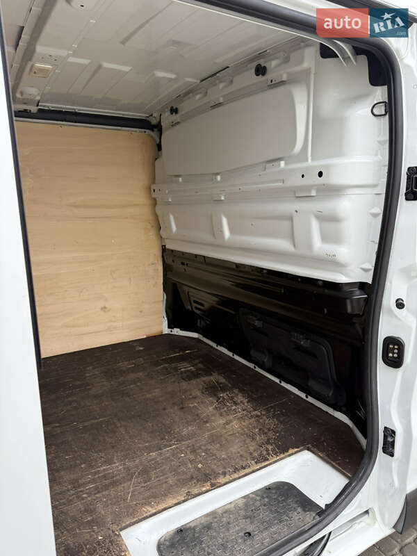 Грузопассажирский фургон Renault Trafic 2018 в Виннице фото 40 Грузопассажирский фургон Renault Trafic 2018 в Виннице