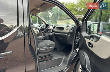 Грузовой фургон Renault Trafic 2019 в  фото 18 Грузовой фургон Renault Trafic 2019 в