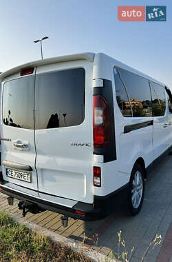 Мінівен Renault Trafic 2015 в Чернівцях